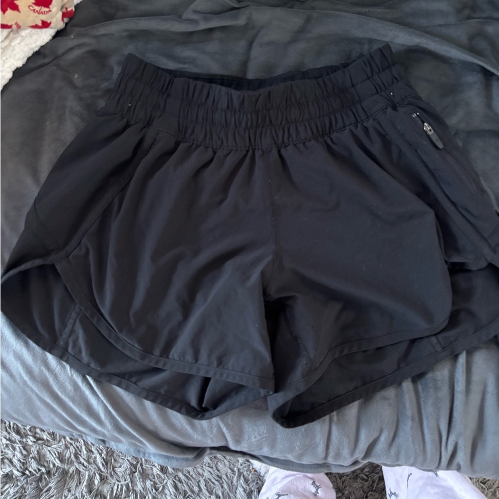 lululemon black shorts 6